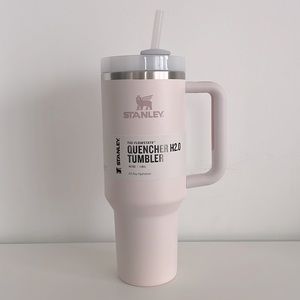 Stanley adventure quencher 40oz in rose quartz flowstate tumbler